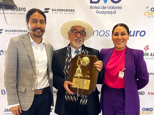 Representatives from Oikocredit and Jardín Azuayo